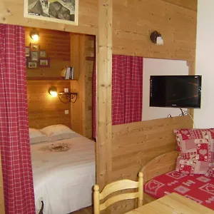 Les Drus / Du Brevent Apartment